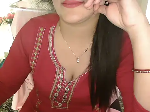 Snapshot of _chitranshi chatting on April 19, 2026, 6:13 am chitranshi online show from April 19, 2026, 6:13 am