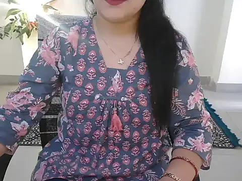 Snapshot of _chitranshi chatting on April 20, 2026, 4:37 am chitranshi online show from April 20, 2026, 4:37 am