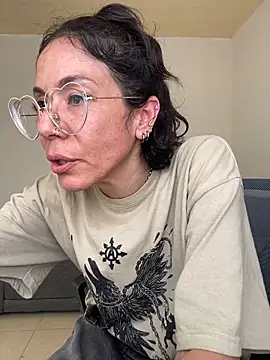 JeanneDuval8888 online show from June 4, 2026, 11:44 pm