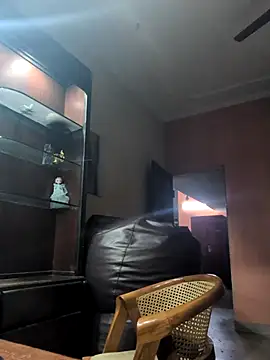 Snapshot of sexysilmy chatting on April 14, 2026, 5:13 am sexysilmy online show from April 14, 2026, 5:13 am