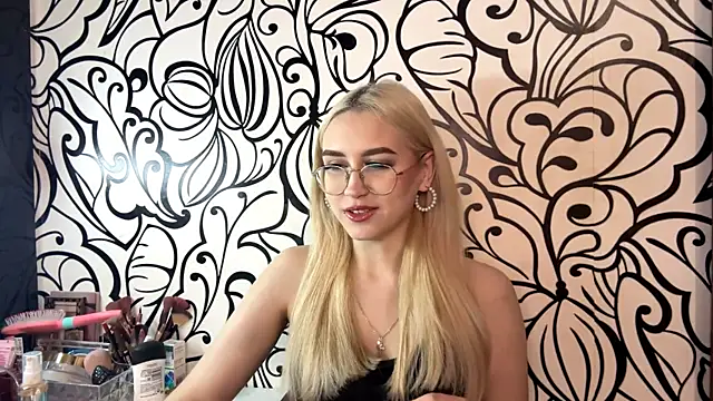 Kat Catherine online show from February 24, 2026, 12:58 pm