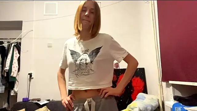 Snapshot of Sweety_Burger chatting on February 13, 2026, 4:03 pm Sweety Burger online show from February 13, 2026, 4:03 pm