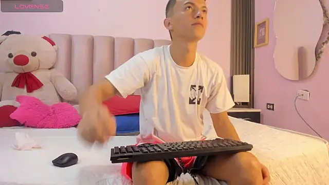 Dylan and Kim online show from February 20, 2026, 12:27 pm