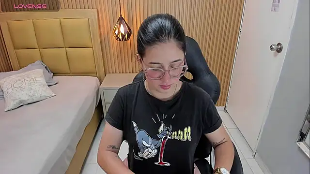 Snapshot of SAMANTHAFIORE1 chatting on February 16, 2026, 12:23 pm SAMANTHAFIORE1 online show from February 16, 2026, 12:23 pm