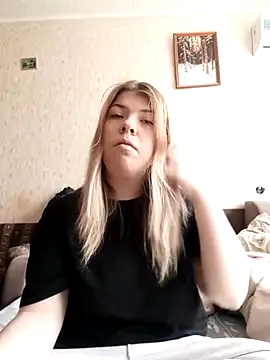 Snapshot of EvaTallor chatting on March 2, 2026, 6:25 am EvaTallor online show from March 2, 2026, 6:25 am