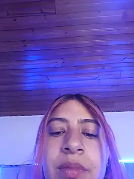 Snapshot of lunabloom2 chatting on March 3, 2026, 2:01 pm lunabloom2 online show from March 3, 2026, 2:01 pm