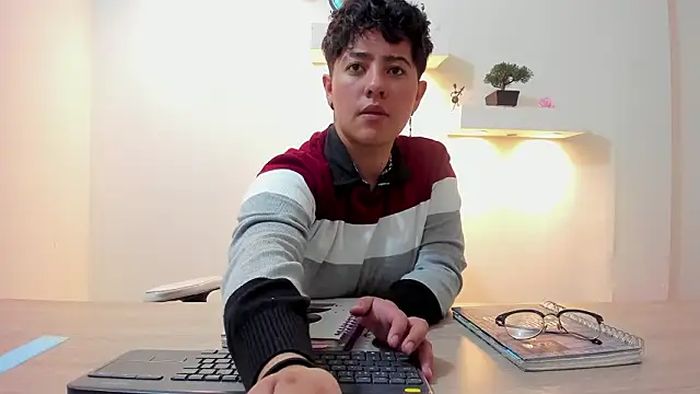 Snapshot of Gaia_n_Nix chatting on February 17, 2026, 7:53 pm Gaia n Nix online show from February 17, 2026, 7:53 pm