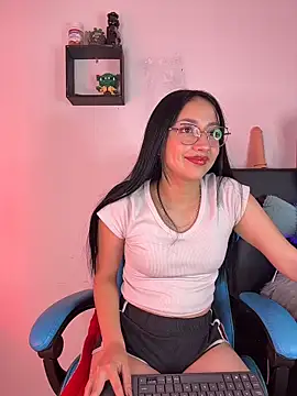  Mia kiss  online show from April 5, 2026, 10:40 pm