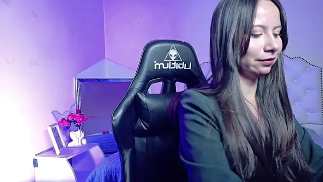 Snapshot of Mei_hells chatting on February 23, 2026, 8:39 pm Mei hells online show from February 23, 2026, 8:39 pm