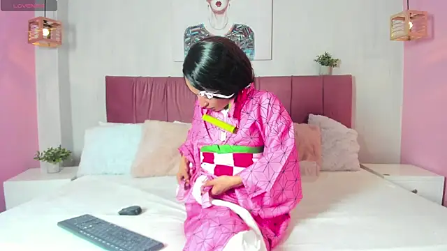 Snapshot of emma_wilder_ chatting on February 19, 2026, 7:43 pm emma wilder online show from February 19, 2026, 7:43 pm