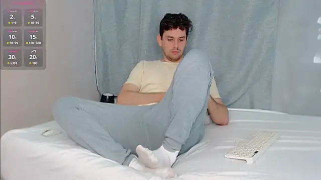 Snapshot of Luc_7 chatting on March 1, 2026, 11:51 pm Luc 7 online show from March 1, 2026, 11:51 pm