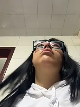 Snapshot of Lismar_fire chatting on April 5, 2026, 10:56 am Lismar fire online show from April 5, 2026, 10:56 am