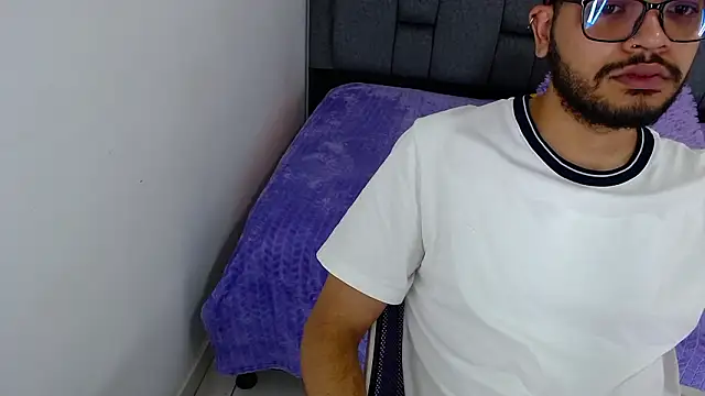 Snapshot of J_black_ chatting on February 19, 2026, 9:00 pm J black online show from February 19, 2026, 9:00 pm