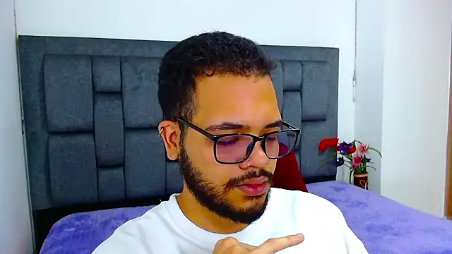 Snapshot of J_black_ chatting on March 2, 2026, 9:21 pm J black online show from March 2, 2026, 9:21 pm