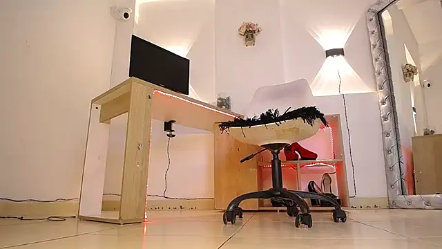 jullian ricci online show from April 2, 2026, 10:18 pm