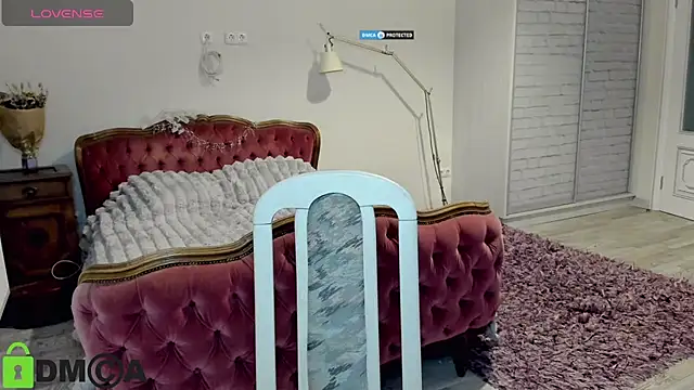 Katty Bells online show from April 15, 2026, 5:42 pm