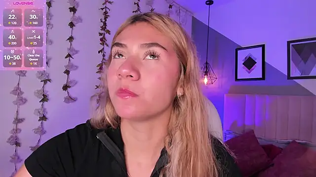 Chris Velvett online show from April 13, 2026, 6:35 pm