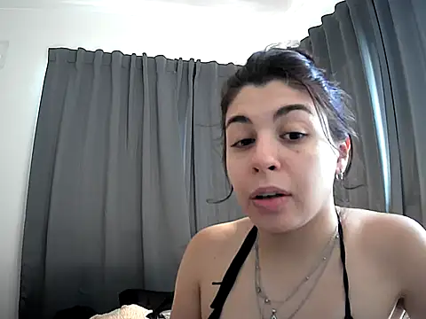 violetazein7 online show from February 17, 2026, 7:20 pm