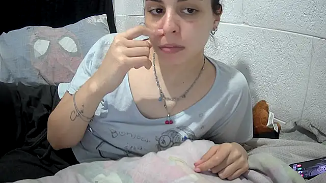 Snapshot of violetazein7 chatting on July 12, 2026, 4:36 am violetazein7 online show from July 12, 2026, 4:36 am