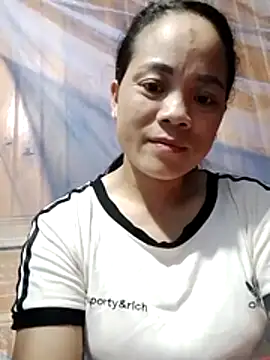 Snapshot of molly-xx chatting on July 1, 2026, 7:35 pm molly-xx online show from July 1, 2026, 7:35 pm