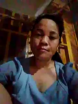 Snapshot of molly-xx chatting on July 4, 2026, 7:53 pm molly-xx online show from July 4, 2026, 7:53 pm