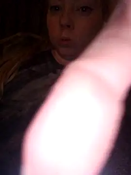 Snapshot of ShySweetheart chatting on February 23, 2026, 4:21 am ShySweetheart online show from February 23, 2026, 4:21 am