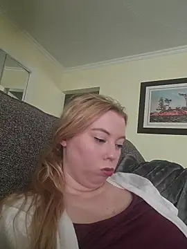 Snapshot of ShySweetheart chatting on July 9, 2026, 5:28 pm ShySweetheart online show from July 9, 2026, 5:28 pm