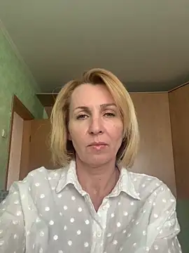 Snapshot of VeltaMur975 chatting on February 19, 2026, 12:01 pm VeltaMur975 online show from February 19, 2026, 12:01 pm