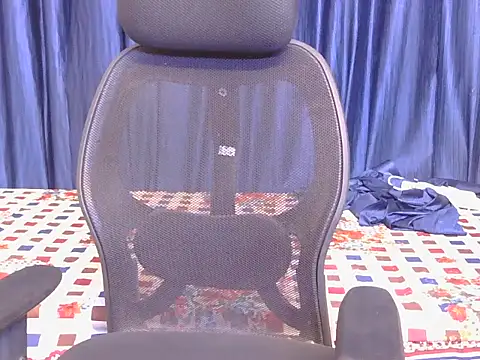 its-sarika01 online show from April 18, 2026, 6:39 am