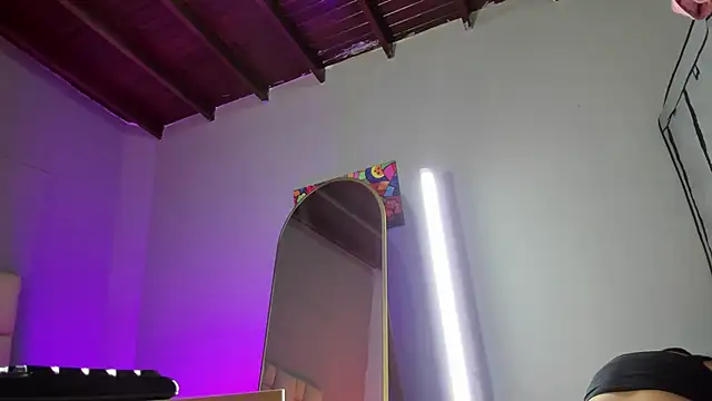 Snapshot of Zaphiro__Sky chatting on February 14, 2026, 8:55 am Zaphiro Sky online show from February 14, 2026, 8:55 am