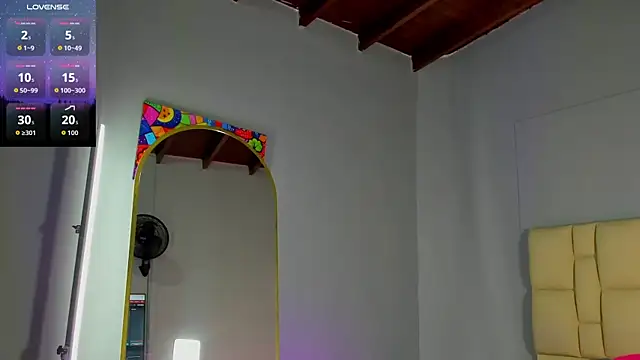 Snapshot of Zaphiro__Sky chatting on February 20, 2026, 8:49 am Zaphiro Sky online show from February 20, 2026, 8:49 am