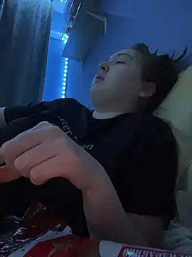 Snapshot of LixuryBaby chatting on February 12, 2026, 11:00 pm LixuryBaby online show from February 12, 2026, 11:00 pm