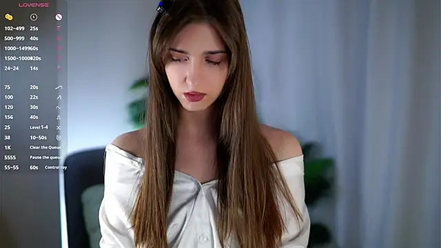 ClarineCasebolt online show from March 24, 2026, 3:11 am