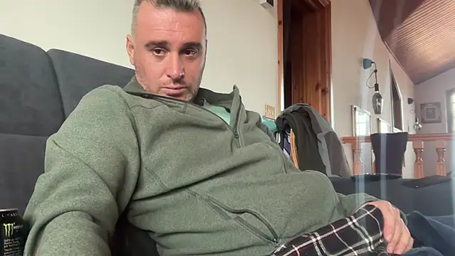 marcovik1 online show from February 13, 2026, 2:46 pm