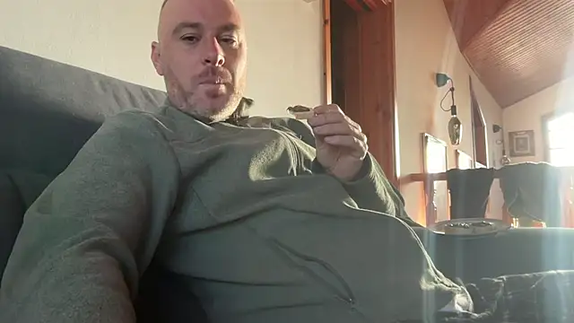 marcovik1 online show from February 21, 2026, 7:42 am