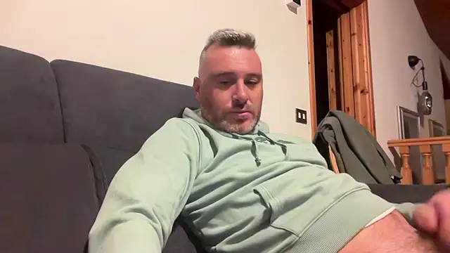 Snapshot of marcovik1 chatting on March 11, 2026, 12:27 am marcovik1 online show from March 11, 2026, 12:27 am