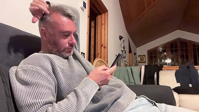 Snapshot of marcovik1 chatting on March 15, 2026, 10:27 pm marcovik1 online show from March 15, 2026, 10:27 pm