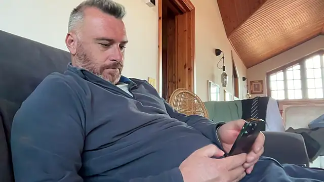 Snapshot of marcovik1 chatting on March 17, 2026, 11:35 am marcovik1 online show from March 17, 2026, 11:35 am