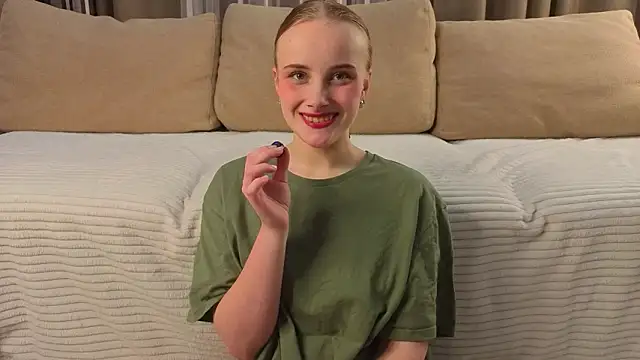 Snapshot of KirstinMcgeady chatting on March 1, 2026, 11:12 am KirstinMcgeady online show from March 1, 2026, 11:12 am