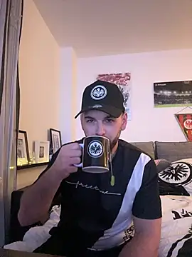 Snapshot of xxxsharkexxx chatting on February 21, 2026, 8:32 pm xxxsharkexxx online show from February 21, 2026, 8:32 pm