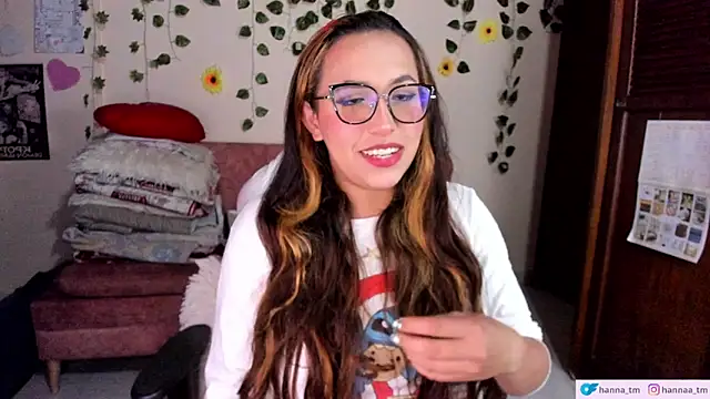 Snapshot of Hanna_Tm chatting on May 21, 2026, 4:19 am Hanna Tm online show from May 21, 2026, 4:19 am