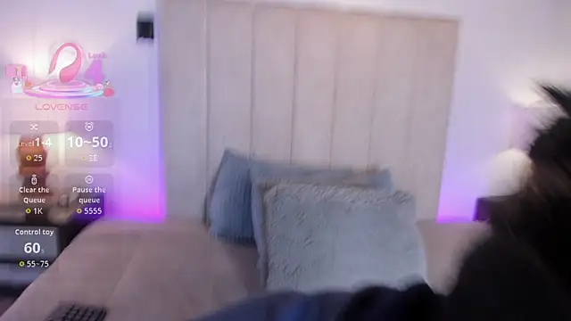 MissMilf  online show from April 17, 2026, 7:17 pm