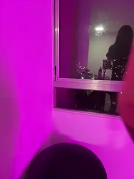 candy deluxe online show from April 25, 2026, 4:37 am