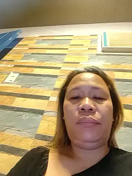 Snapshot of squirtshantal chatting on April 21, 2026, 10:01 pm squirtshantal online show from April 21, 2026, 10:01 pm