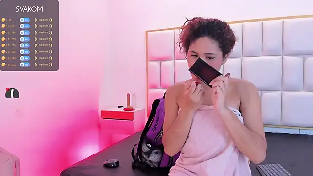 Snapshot of Violetta-foxx chatting on May 15, 2026, 7:43 pm Violetta-foxx online show from May 15, 2026, 7:43 pm