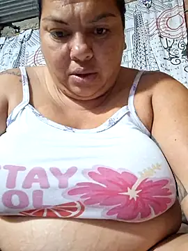 Snapshot of Juli_Powl chatting on June 10, 2026, 11:24 pm Juli Powl online show from June 10, 2026, 11:24 pm