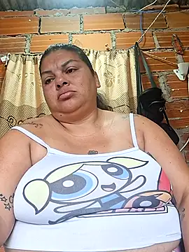Snapshot of Juli_Powl chatting on July 14, 2026, 1:17 pm Juli Powl online show from July 14, 2026, 1:17 pm