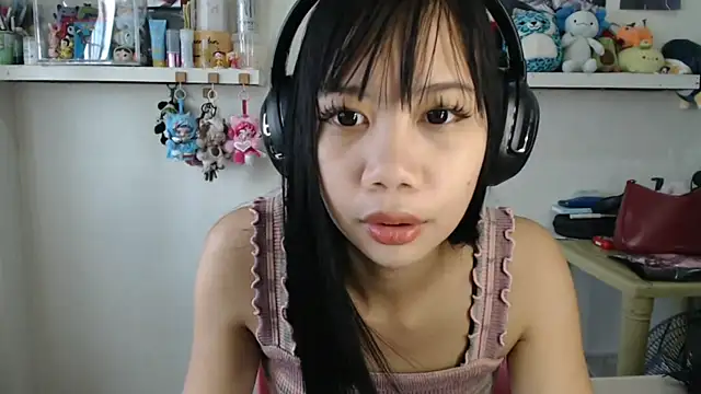 GloryKulikowski online show from March 7, 2026, 2:19 am