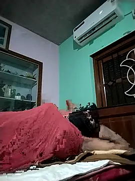 Snapshot of Ladycross chatting on February 18, 2026, 6:04 pm Ladycross online show from February 18, 2026, 6:04 pm