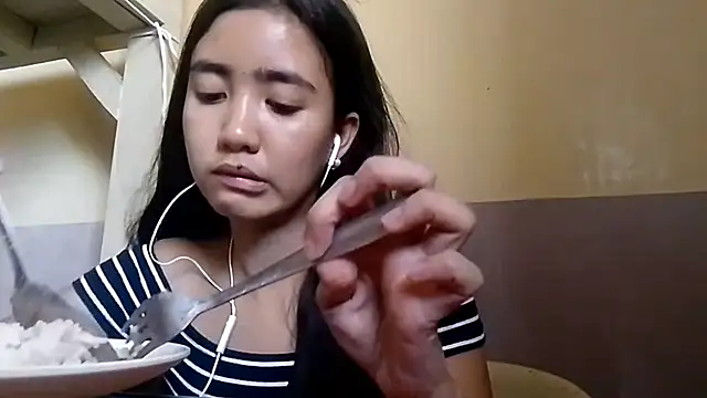 Snapshot of RessieAshcroft chatting on February 26, 2026, 7:18 am RessieAshcroft online show from February 26, 2026, 7:18 am